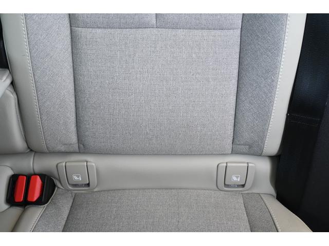 XC40 T4 モメンタム パノラマサンルーフ サンダーグレー/ホワイトルーフ(現在設定なし) パワーバックドア メーカー装着ナビ/TV 360°ビューカメラ アップルカープレイ対応 アダプティブクルーズコントロール(30枚目)