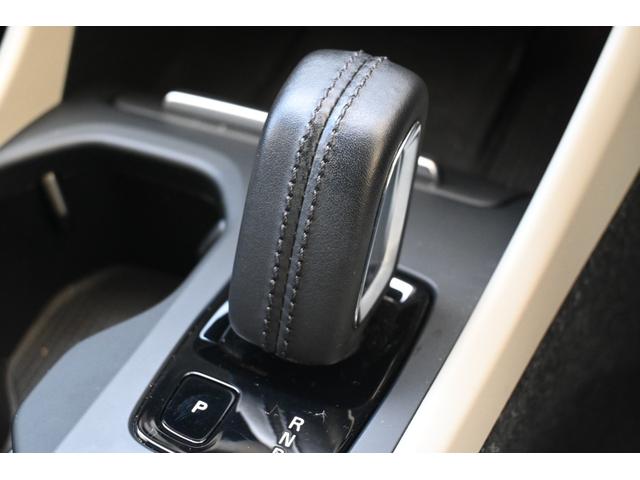 XC40 T4 モメンタム パノラマサンルーフ サンダーグレー/ホワイトルーフ(現在設定なし) パワーバックドア メーカー装着ナビ/TV 360°ビューカメラ アップルカープレイ対応 アダプティブクルーズコントロール(32枚目)