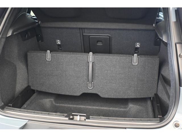 XC40 T4 モメンタム パノラマサンルーフ サンダーグレー/ホワイトルーフ(現在設定なし) パワーバックドア メーカー装着ナビ/TV 360°ビューカメラ アップルカープレイ対応 アダプティブクルーズコントロール(38枚目)