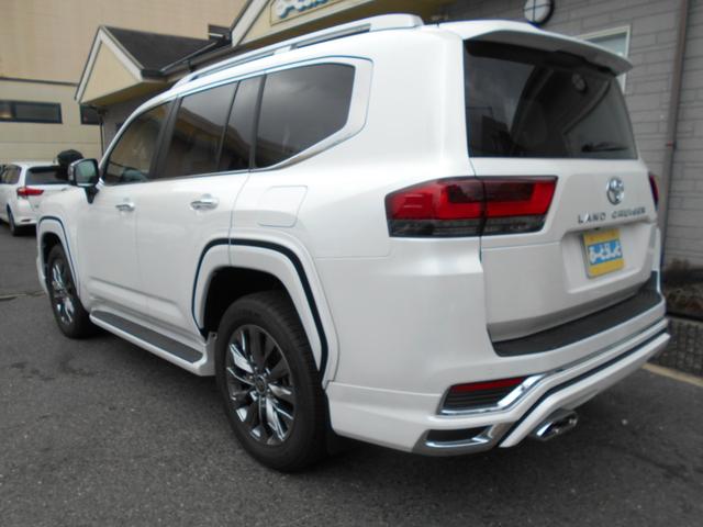 TOYOTA LAND CRUISER ZX | 2023 | PEARL | 3000 km | details TOYOTA LAND CRUISER ZX | 2023 | PEARL | 3000 km | details
