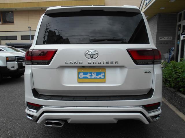 TOYOTA LAND CRUISER ZX | 2023 | PEARL | 3000 km | details TOYOTA LAND CRUISER ZX | 2023 | PEARL | 3000 km | details