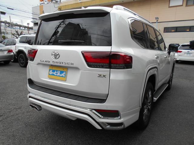 TOYOTA LAND CRUISER ZX | 2023 | PEARL | 3000 km | details TOYOTA LAND CRUISER ZX | 2023 | PEARL | 3000 km | details