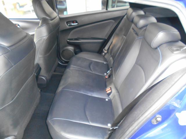 プリウス Aツーリングセレクション 1年保証/禁煙車/黒革シート/純正9型ナビ/地デジ/バックカメラ/シートヒーター/衝突軽減/レーダークルーズコントロール/LEDヘッドライト/(10枚目)