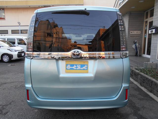 ヴォクシー X Cパッケージ 1年保証 禁煙車 リモコンキー 左側パワースライドドア SDナビ フルセグ バックカメラ ETC ヘッドライトレベライザー ウインカーミラー 純正AW(5枚目)
