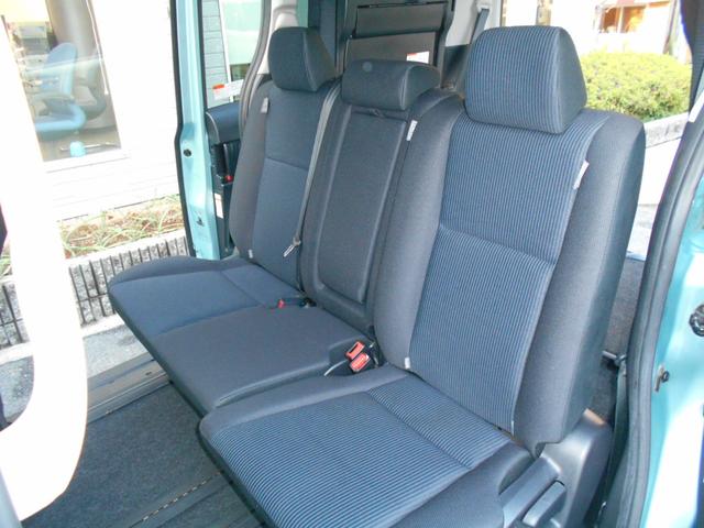 ヴォクシー X Cパッケージ 1年保証 禁煙車 リモコンキー 左側パワースライドドア SDナビ フルセグ バックカメラ ETC ヘッドライトレベライザー ウインカーミラー 純正AW(9枚目)