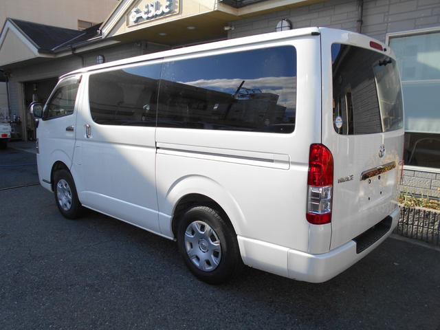 ハイエースバン スーパーＧＬ　ダークプライムＩＩ　１年保証　禁煙車　ベットキット　ＬＥＤヘットライト　メモリーナビゲーション　地デジ　スマキー　ＡＢＳ　フルフラット　盗難警報装置　運転席エアバッグ　リアクーラー　オートエアコン（4枚目）