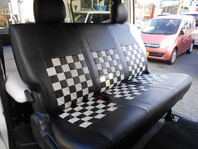 ハイエースバン スーパーＧＬ　ダークプライムＩＩ　１年保証　禁煙車　ベットキット　ＬＥＤヘットライト　メモリーナビゲーション　地デジ　スマキー　ＡＢＳ　フルフラット　盗難警報装置　運転席エアバッグ　リアクーラー　オートエアコン（10枚目）