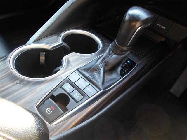 カムリ Ｇ　１年保証　純正ナビ　バックカメラ　純正チナビ　衝突被害軽減システム　レーダークルーズ　禁煙車　パワーシート　ドラレコ　コーナーセンサー　スマートキー　ＬＥＤライト　ＥＴＣ　オールペイントカー（17枚目）