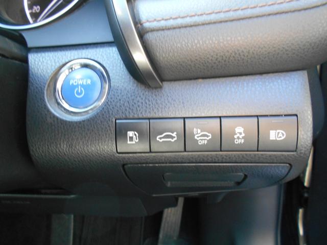 カムリ Ｇ　１年保証　純正ナビ　バックカメラ　純正チナビ　衝突被害軽減システム　レーダークルーズ　禁煙車　パワーシート　ドラレコ　コーナーセンサー　スマートキー　ＬＥＤライト　ＥＴＣ　オールペイントカー（18枚目）