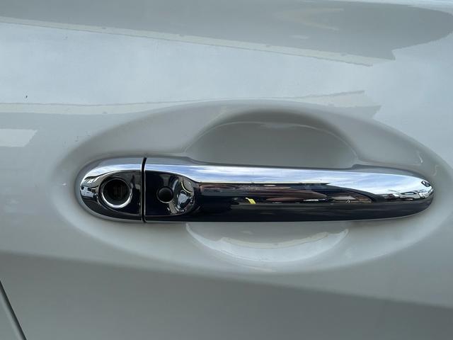 ノート Ｘ　プッシュスタート／ＥＴＣ／Ｂｌｕｅｔｏｏｔｈ／ナビ／クリアランスソナー／パワーステアリング（16枚目）