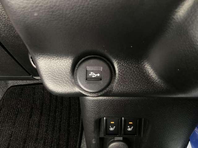 ＵＳＢ接続端子で、音楽プレーヤー等の機器の接続が可能です♪