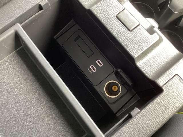 CX-5 2.2 XD フィールド ジャーニー ディーゼルターボ 4W ナビSDカード 360°ビュー ETC フルセグTVチューナー Bluetooth機能 USB接続端子 ワイヤレス充電Qi パドルシフト パワーシート シートヒーター ハンズフリーパワーリアゲート(11枚目)
