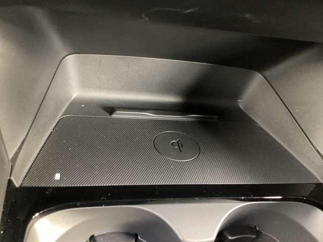 MAZDA3ファストバック 2.0 20S ツーリング 当社試乗車アップ車 ナビSDカード フルセグTVチューナー Bluetooth機能 USB接続端子 ワイヤレス充電Qi ETC 360°ビュー パワーシート シートヒータ パドルシフト Alexa機能(12枚目)