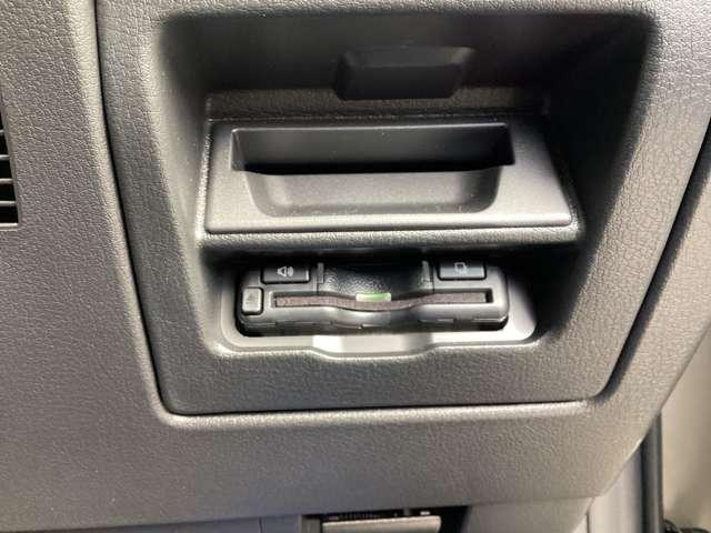 MAZDA3ファストバック 2.0 20S ツーリング 当社試乗車アップ車 ナビSDカード フルセグTVチューナー Bluetooth機能 USB接続端子 ワイヤレス充電Qi ETC 360°ビュー パワーシート シートヒータ パドルシフト Alexa機能(13枚目)