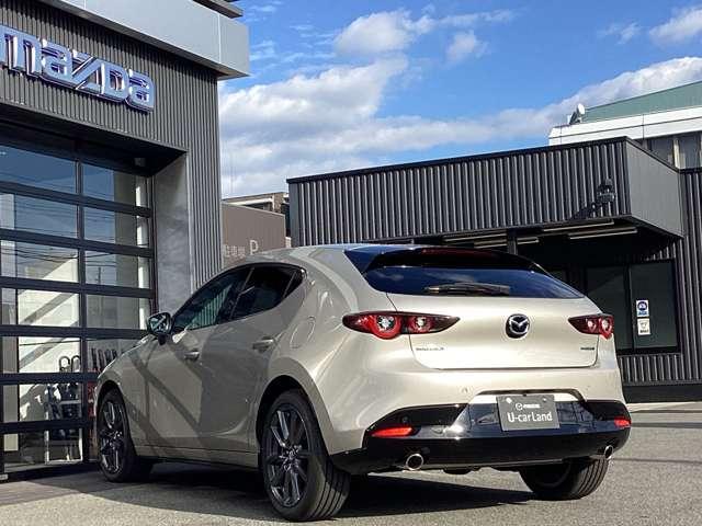 MAZDA3ファストバック 2.0 20S ツーリング 当社試乗車アップ車 ナビSDカード フルセグTVチューナー Bluetooth機能 USB接続端子 ワイヤレス充電Qi ETC 360°ビュー パワーシート シートヒータ パドルシフト Alexa機能(19枚目)
