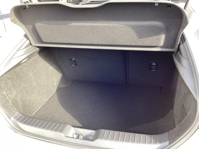 MAZDA3ファストバック 2.0 20S ツーリング 当社試乗車アップ車 ナビSDカード フルセグTVチューナー Bluetooth機能 USB接続端子 ワイヤレス充電Qi ETC 360°ビュー パワーシート シートヒータ パドルシフト Alexa機能(35枚目)