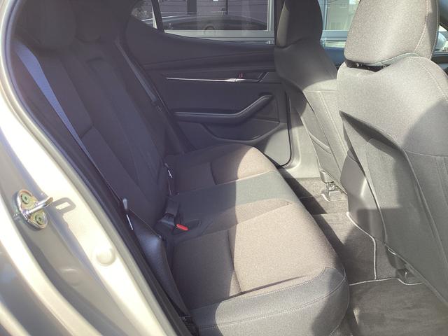 MAZDA3ファストバック 2.0 20S ツーリング 当社試乗車アップ車 ナビSDカード フルセグTVチューナー Bluetooth機能 USB接続端子 ワイヤレス充電Qi ETC 360°ビュー パワーシート シートヒータ パドルシフト Alexa機能(36枚目)