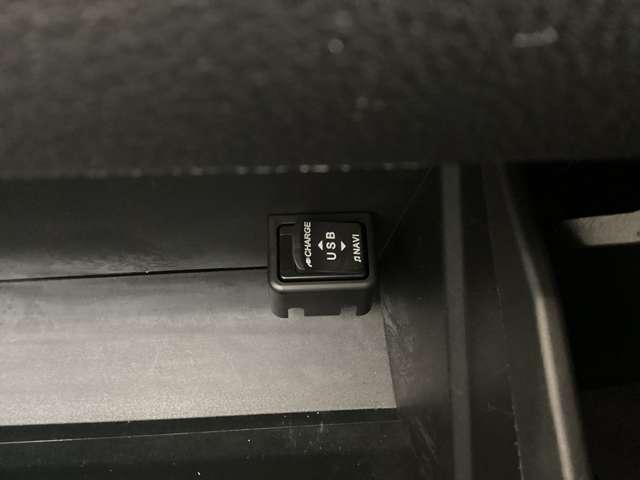 ミラトコット ６６０　Ｇ　ＳＡＩＩＩ　ナビ　全方位カメラ　ＥＴＣ　フルセグＴＶチューナー　ＣＤ　ＤＶＤプレーヤー　Ｂｌｕｅｔｏｏｔｈ機能　ＵＳＢ接続端子　ドライブレコーダー　シートヒーター　オートマチックハイビーム　ＬＥＤヘッドライト（9枚目）