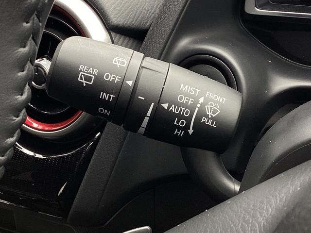 ＭＡＺＤＡ２ １．５　１５Ｓ　ブラック　トーン　エディション　ナビＳＤカード　３６０°ビュー　ＥＴＣ　フルセグＴＶチューナー　ＣＤ　ＤＶＤプレーヤー　Ｂｌｕｅｔｏｏｔｈ機能　ＵＳＢ接続端子　レーダークルーズコントロール　車線逸脱防止警報装置　ブラインドスポット（30枚目）