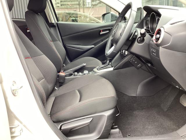 ＭＡＺＤＡ２ １．５　１５Ｓ　ブラック　トーン　エディション　ナビＳＤカード　３６０°ビュー　ＥＴＣ　フルセグＴＶチューナー　ＣＤ　ＤＶＤプレーヤー　Ｂｌｕｅｔｏｏｔｈ機能　ＵＳＢ接続端子　レーダークルーズコントロール　車線逸脱防止警報装置　ブラインドスポット（34枚目）