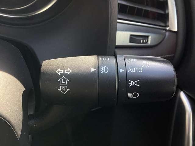 �I�[�g���C�g�V�X�e���@�ԊO�̖��邳�����m���A�����Ńw�b�h���C�g�̂n�m�C�n�e�e���R���g���[�����܂�