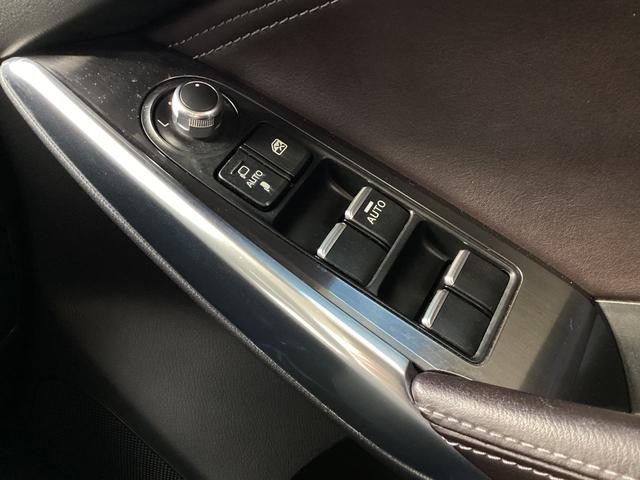 �������̓����p���[�E�B���h�X�C�b�`�@�s�A�m�u���b�N�̃p�l���⃌�U�[�ɓ���X�e�b�`���I�V�����ł�