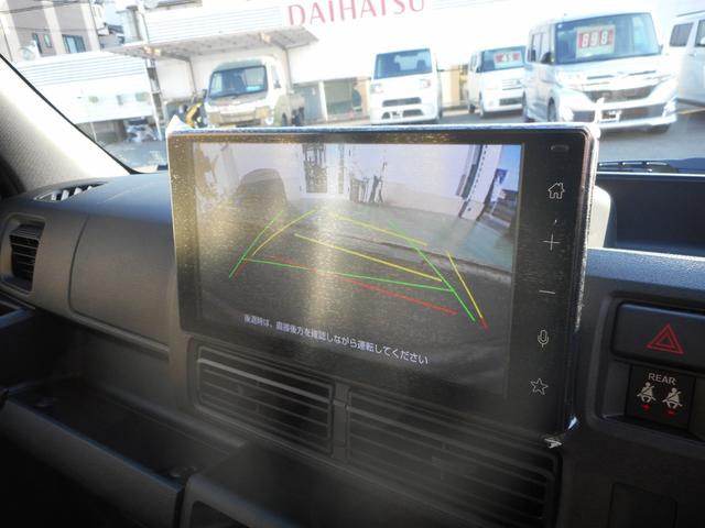ハイゼットカーゴ クルーズ　９インチＤオーディオ・ＬＥＤライト・Ｂカメラ・フォグライト・キーフリー・電格ミラー・ＡＴライト・フロントシェルフ・コーナーセンサー・Ｗエアバック（3枚目）