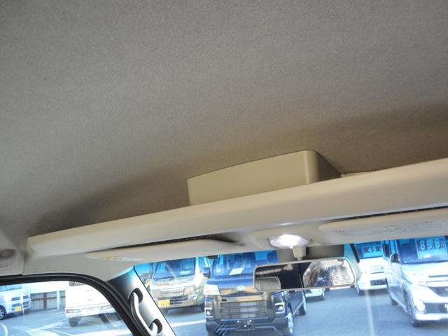 ハイゼットカーゴ クルーズ　９インチＤオーディオ・ＬＥＤライト・Ｂカメラ・フォグライト・キーフリー・電格ミラー・ＡＴライト・フロントシェルフ・コーナーセンサー・Ｗエアバック（6枚目）