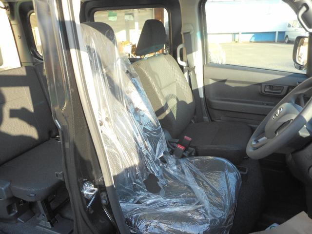 ハイゼットカーゴ クルーズ　９インチＤオーディオ・ＬＥＤライト・Ｂカメラ・フォグライト・キーフリー・電格ミラー・ＡＴライト・フロントシェルフ・コーナーセンサー・Ｗエアバック（12枚目）