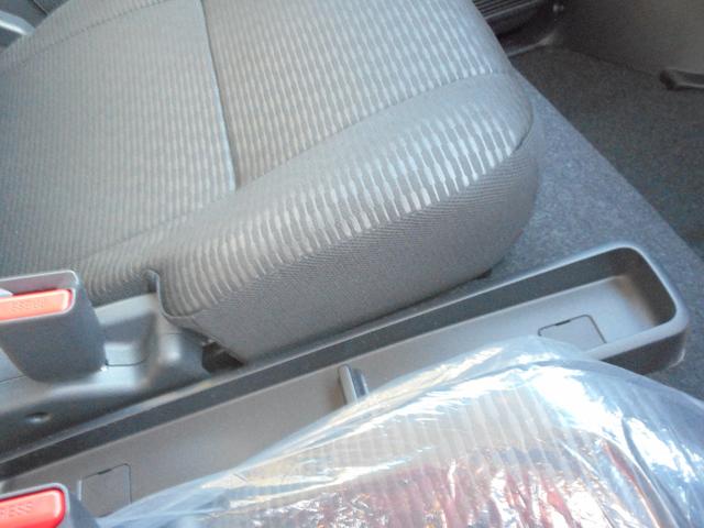 ハイゼットカーゴ クルーズ　９インチＤオーディオ・ＬＥＤライト・Ｂカメラ・フォグライト・キーフリー・電格ミラー・ＡＴライト・フロントシェルフ・コーナーセンサー・Ｗエアバック（21枚目）