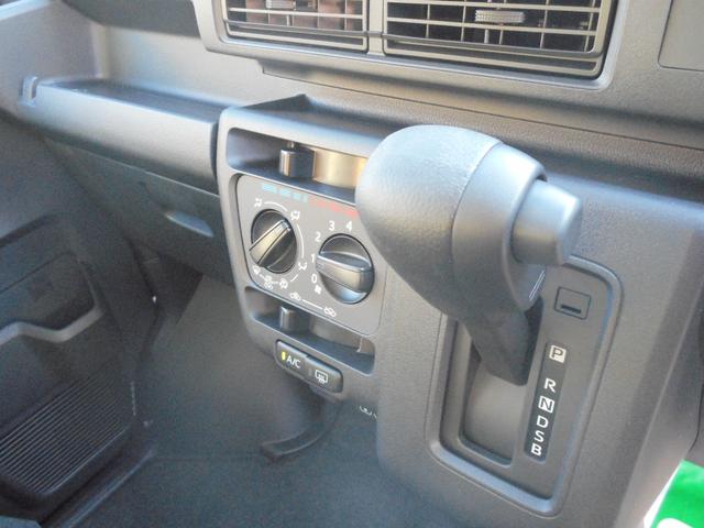 ハイゼットカーゴ クルーズ　９インチＤオーディオ・ＬＥＤライト・Ｂカメラ・フォグライト・キーフリー・電格ミラー・ＡＴライト・フロントシェルフ・コーナーセンサー・Ｗエアバック（22枚目）