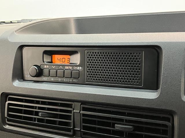 ハイゼットカーゴ ＤＸ　パートタイム４ＷＤ　キーレス　コーナーセンサー　ＥＴＣ　衝突被害軽減ブレーキ　スマアシ　コーナーセンサー　キーレス　前席パワーウインドウ　ＡＭ／ＦＭステレオ　ＥＴＣ　両側スライドドア　パートタイム４ＷＤ　オートライト（14枚目）