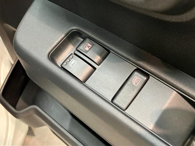 ハイゼットカーゴ ＤＸ　パートタイム４ＷＤ　キーレス　コーナーセンサー　ＥＴＣ　衝突被害軽減ブレーキ　スマアシ　コーナーセンサー　キーレス　前席パワーウインドウ　ＡＭ／ＦＭステレオ　ＥＴＣ　両側スライドドア　パートタイム４ＷＤ　オートライト（18枚目）