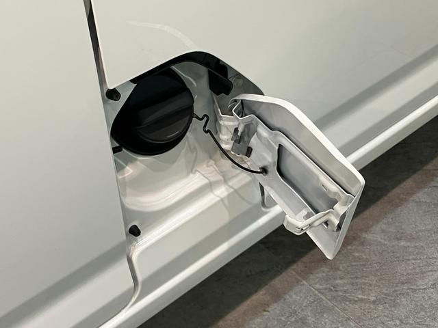 ハイゼットカーゴ ＤＸ　パートタイム４ＷＤ　キーレス　コーナーセンサー　ＥＴＣ　衝突被害軽減ブレーキ　スマアシ　コーナーセンサー　キーレス　前席パワーウインドウ　ＡＭ／ＦＭステレオ　ＥＴＣ　両側スライドドア　パートタイム４ＷＤ　オートライト（34枚目）