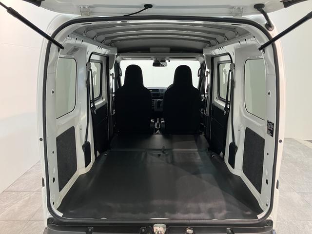 ハイゼットカーゴ ＤＸ　パートタイム４ＷＤ　キーレス　コーナーセンサー　ＥＴＣ　衝突被害軽減ブレーキ　スマアシ　コーナーセンサー　キーレス　前席パワーウインドウ　ＡＭ／ＦＭステレオ　ＥＴＣ　両側スライドドア　パートタイム４ＷＤ　オートライト（43枚目）