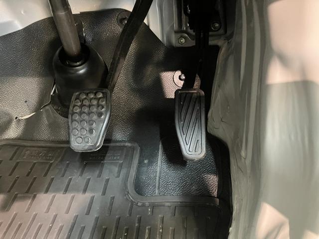 ハイゼットカーゴ ＤＸ　パートタイム４ＷＤ　キーレス　コーナーセンサー　ＥＴＣ　衝突被害軽減ブレーキ　スマアシ　コーナーセンサー　キーレス　前席パワーウインドウ　ＡＭ／ＦＭステレオ　ＥＴＣ　両側スライドドア　パートタイム４ＷＤ　オートライト（59枚目）