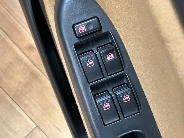 ミラジーノ プレミアムＸ／ＣＤ・ＭＤ／ＥＴＣ／ＭＯＭＯステ／キーレス　１年間走行距離無制限保証／走行７．９万ｋｍ／ＣＤ・ＭＤ／ＥＴＣ／キーレスエントリー／ＭＯＭＯステアリング／オートエアコン／電動格納ドアミラー／ハロゲンヘッドライト・フォグランプ／マット／バイザー（8枚目）