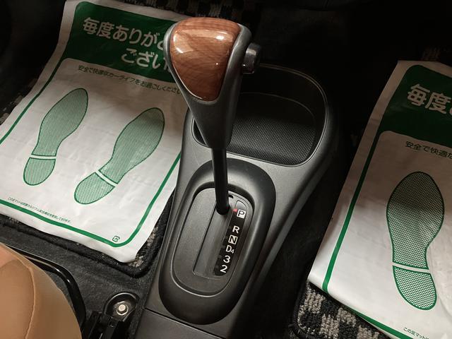 ミラジーノ プレミアムＸ／ＣＤ・ＭＤ／ＥＴＣ／ＭＯＭＯステ／キーレス　１年間走行距離無制限保証／走行７．９万ｋｍ／ＣＤ・ＭＤ／ＥＴＣ／キーレスエントリー／ＭＯＭＯステアリング／オートエアコン／電動格納ドアミラー／ハロゲンヘッドライト・フォグランプ／マット／バイザー（21枚目）