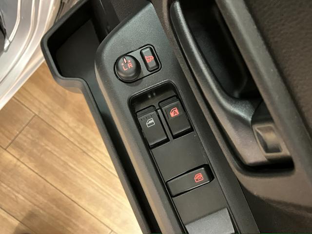 ハイゼットカーゴ DX/走行1.3万キロ/デジタルインナーミラー/前後ドラレコ 走行1.3万キロ/デジタルインナーミラー/前後ドラレコ/スマートキー/プッシュスタート/ETC/電動格納ミラー/パワーウインドウ/LEDヘッドライト・フォグランプ/衝突軽減ブレーキ/コーナーセンサー/(9枚目)