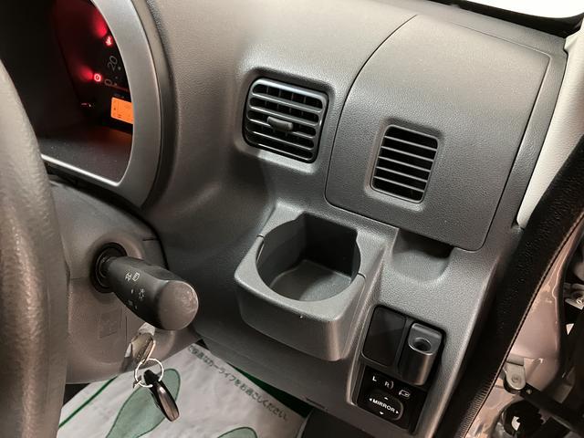 ハイゼットカーゴ クルーズリミテッド／走行１．１万キロ／車検整備渡し／１年保証　走行１．１万キロ／ナビ／Ｂｌｕｅｔｏｏｔｈ／ドラレコ／ＥＴＣ／車検整備渡し／１年間走行距離無制限保証／パワーウインドウ／電動格納ミラー／キーレス／オーバーヘッドシェルフ／トップシェイドガラス／（24枚目）