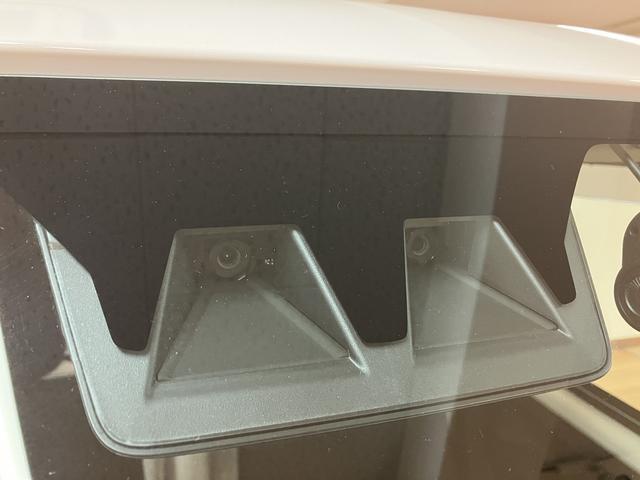 ハイゼットトラック エクストラ／走行１．１万ｋｍ／純正ナビ／前ドラレコ／ＥＴＣ　新車保証継承／走行１．１万ｋｍ／純正ナビ（ＮＭＺＬ－Ｗ７２Ｄ）／ＣＤ／ＤＶＤ／Ｂｌｕｅｔｏｏｔｈ／前ドラレコ／ＥＴＣ／ＬＥＤヘッドライト・フォグランプ／キーフリー／電動格納ドアミラー／ＵＳＢソケット（9枚目）