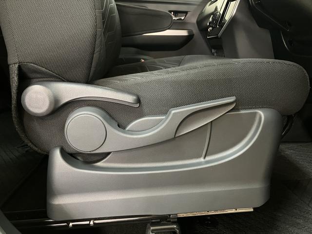 トール カスタムＧ　ターボ　ＳＡＩＩＩ　９インチナビ・ＥＴＣ車載器　平成３１年式☆２．６万キロ・純正９インチナビ・ＥＴＣ車載器・ドラレコ・パノラマモニター・クルーズコントロール・両側電動スライドドア・１６インチアルミホイール・ＬＥＤヘッドライト・キーフリー２個（11枚目）