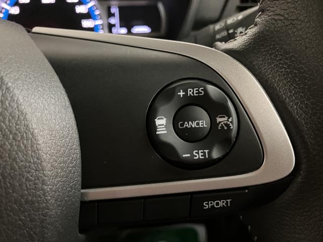 設定した車速の範囲内で先行車との距離をキープします！長距離のドライブでも快適に運転できます！