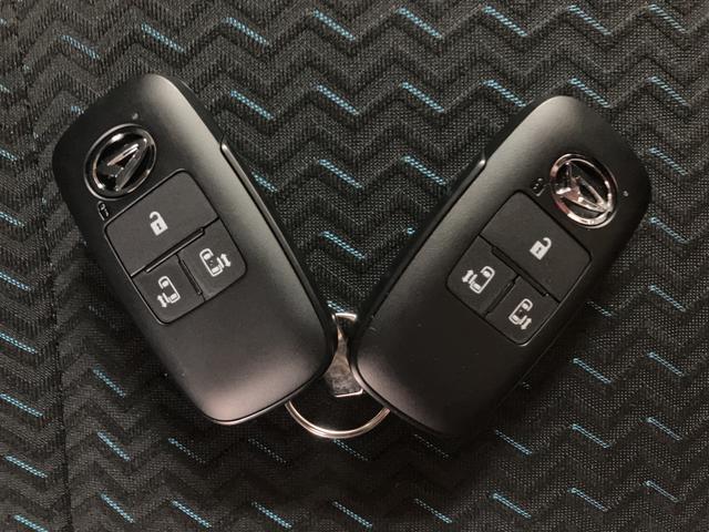 スマートキー機能を有しています！ドアロックの開閉やエンジン始動時にキーをポケットやカバンなどに携帯していればキーを挿さなくてもそのまま手ぶらで可能です！！