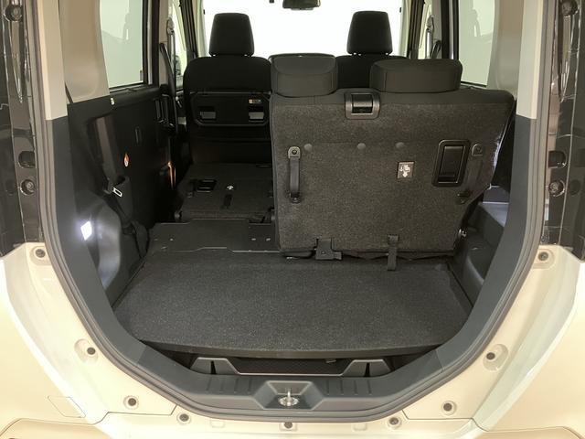 リヤシートは左右分割ロングスライド、左右分割リクライニング可能！場面に合わせてアレンジできます♪