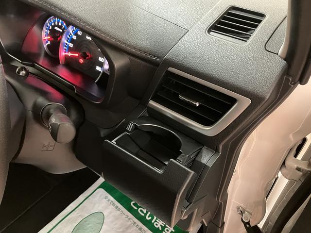 各所にカップホルダー装備です！