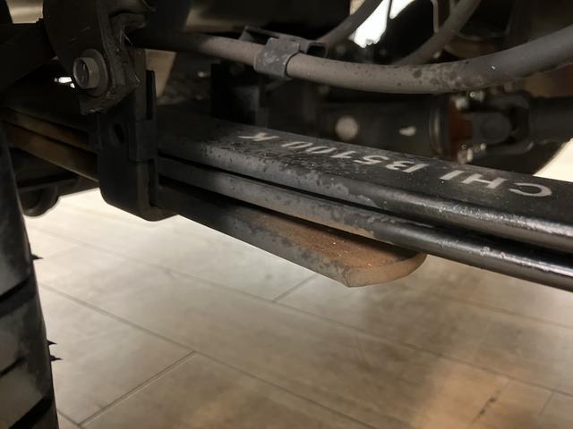 ハイゼットトラック スタンダード/AM・FMラジオ/ETC/オートライト 走行4.6万km/AM・FMラジオ/ETC/ハロゲンヘッドライト/オートライト/オートハイビーム/助手席エアバック/コーナーセンサー/マット/バイザー/マニュアルエアコン(25枚目)