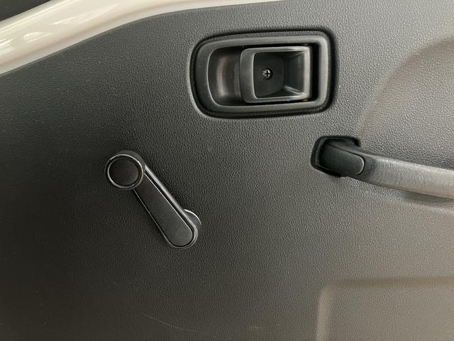 ハイゼットトラック スタンダード/AM・FMラジオ/ETC/オートライト 走行4.6万km/AM・FMラジオ/ETC/ハロゲンヘッドライト/オートライト/オートハイビーム/助手席エアバック/コーナーセンサー/マット/バイザー/マニュアルエアコン(27枚目)