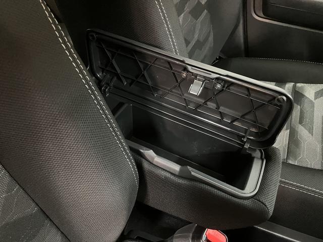 �^�]�Ȃ̕I�|�ɂ����[�{�b�N�X���t���Ă���܂�