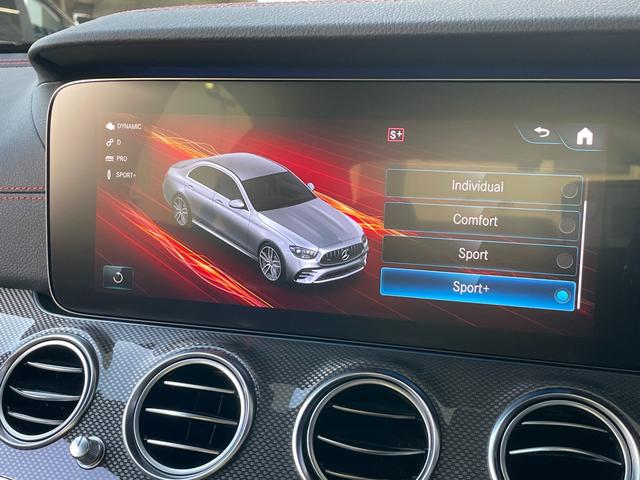 Ｅクラス Ｅ５３　４マチック＋　エクスクルーシブパッケージ　ナッパレザーチタニウムグレー／ブラック　パノラミックスライディングルーフ　ＡＭＧ２０インチ５ツインスポークＡＷブラックハイシーン　認定中古車メーカー保証２年付（46枚目）